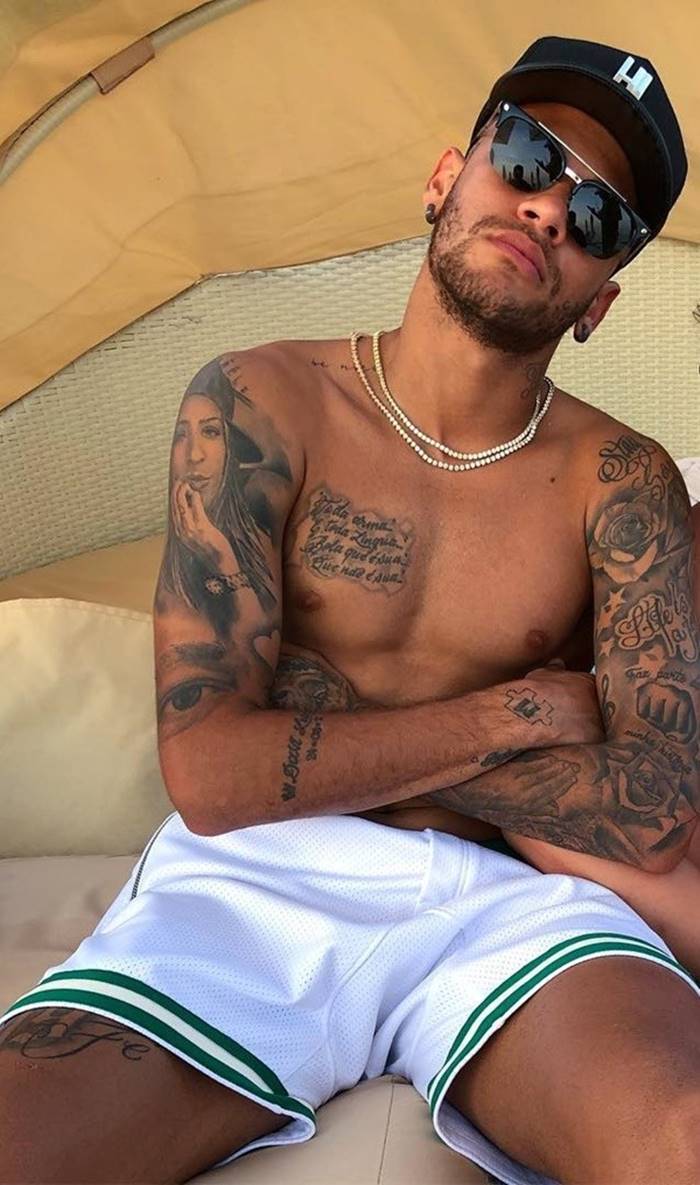 Neymar pelado